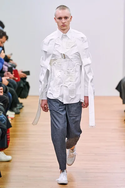 Look 3